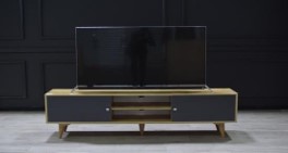 TABLE TV T4